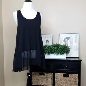 Umgee sleeveless top shear ruffle. Black.